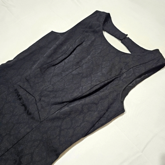 H&M ✦ Black Animal Print Dress 2 ✦ Cutout Back Lined Structured Sleek Stretch 2 - Picture 3 of 16